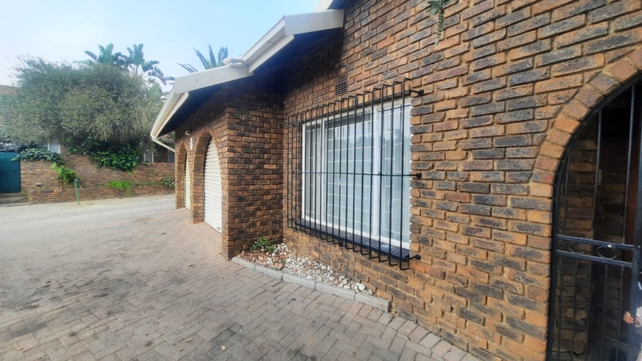3 Bedroom Property for Sale in Birchleigh North Gauteng