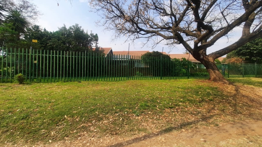 3 Bedroom Property for Sale in Birchleigh North Gauteng