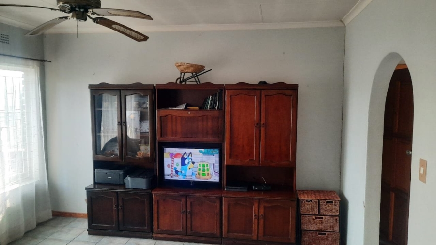 3 Bedroom Property for Sale in Birchleigh North Gauteng