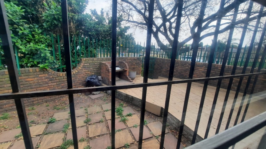 3 Bedroom Property for Sale in Birchleigh North Gauteng