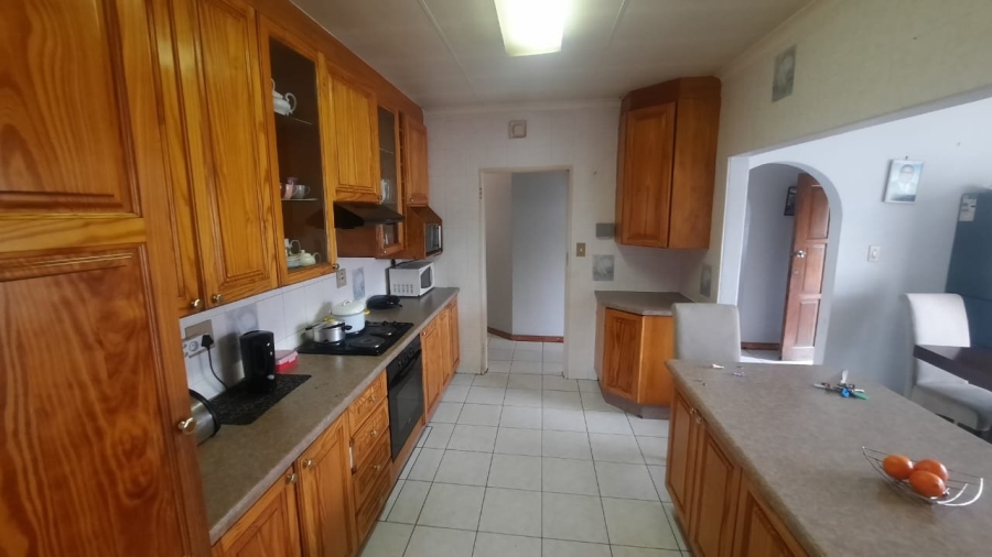 3 Bedroom Property for Sale in Birchleigh North Gauteng