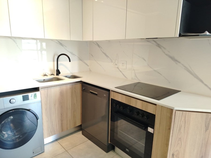 To Let 1 Bedroom Property for Rent in Waterfall Gauteng