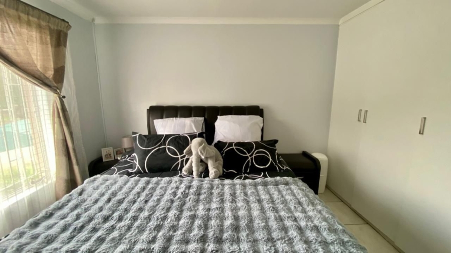 To Let 3 Bedroom Property for Rent in Beyers Park Gauteng