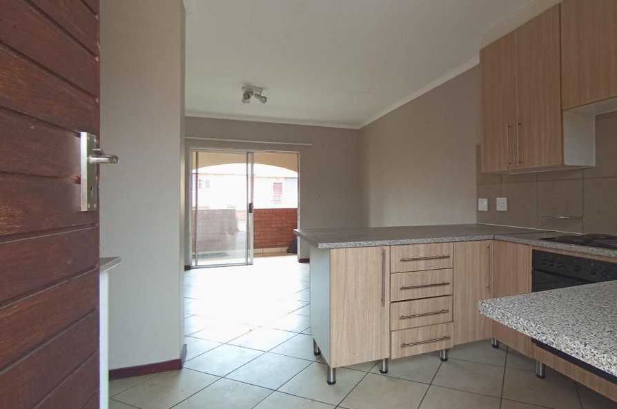2 Bedroom Property for Sale in Monavoni Gauteng