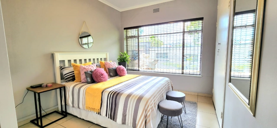 4 Bedroom Property for Sale in Mondeor Gauteng
