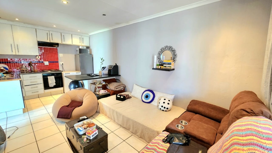 4 Bedroom Property for Sale in Mondeor Gauteng