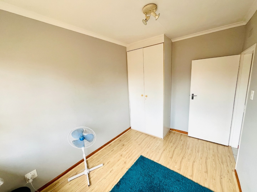 To Let 2 Bedroom Property for Rent in Buccleuch Gauteng