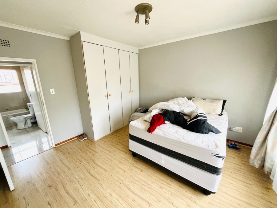 To Let 2 Bedroom Property for Rent in Buccleuch Gauteng