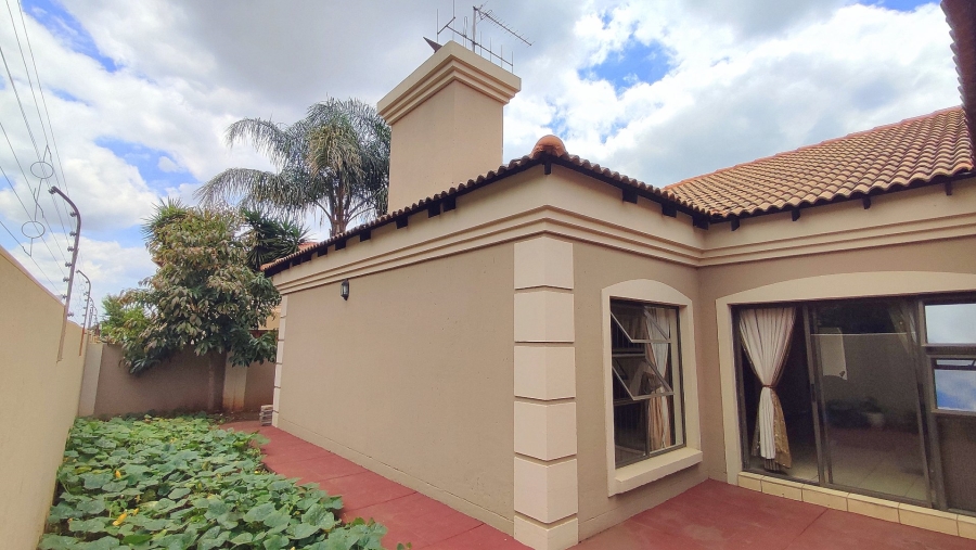 4 Bedroom Property for Sale in Celtisdal Gauteng