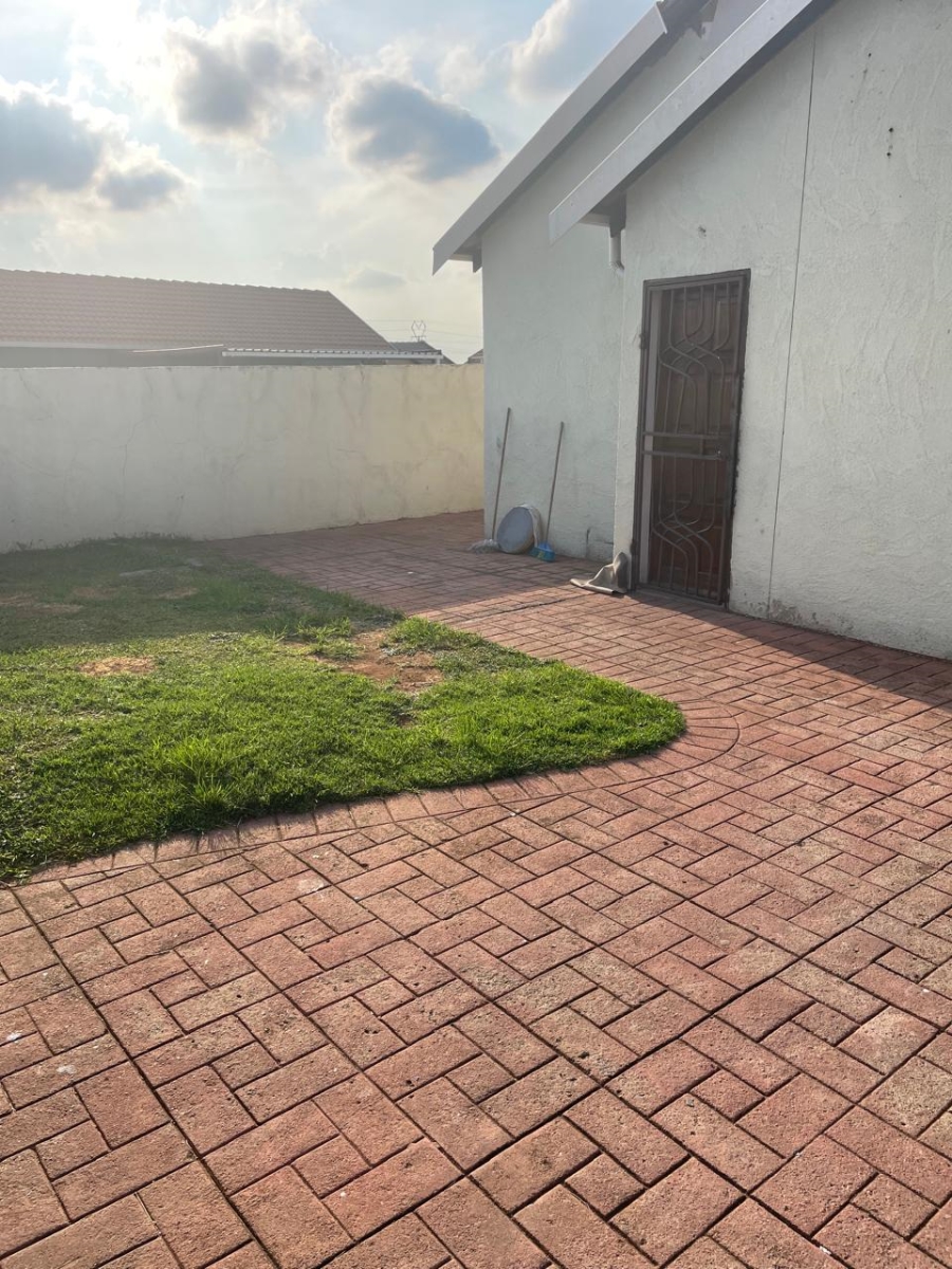 To Let 3 Bedroom Property for Rent in Windmill Park Gauteng
