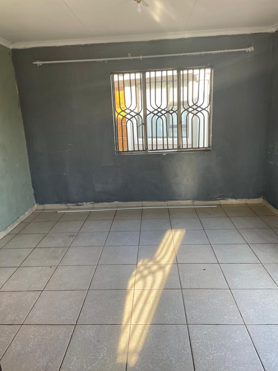 To Let 3 Bedroom Property for Rent in Windmill Park Gauteng