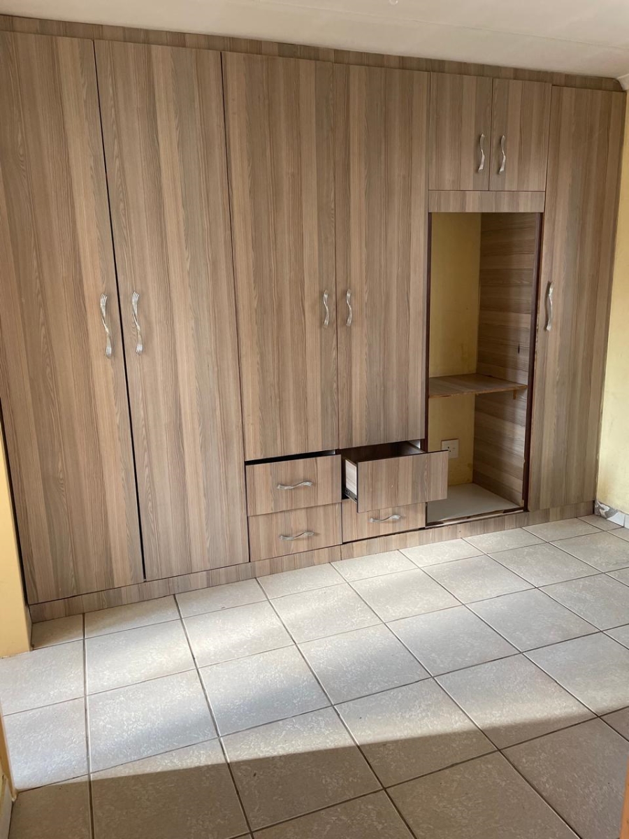 To Let 3 Bedroom Property for Rent in Windmill Park Gauteng