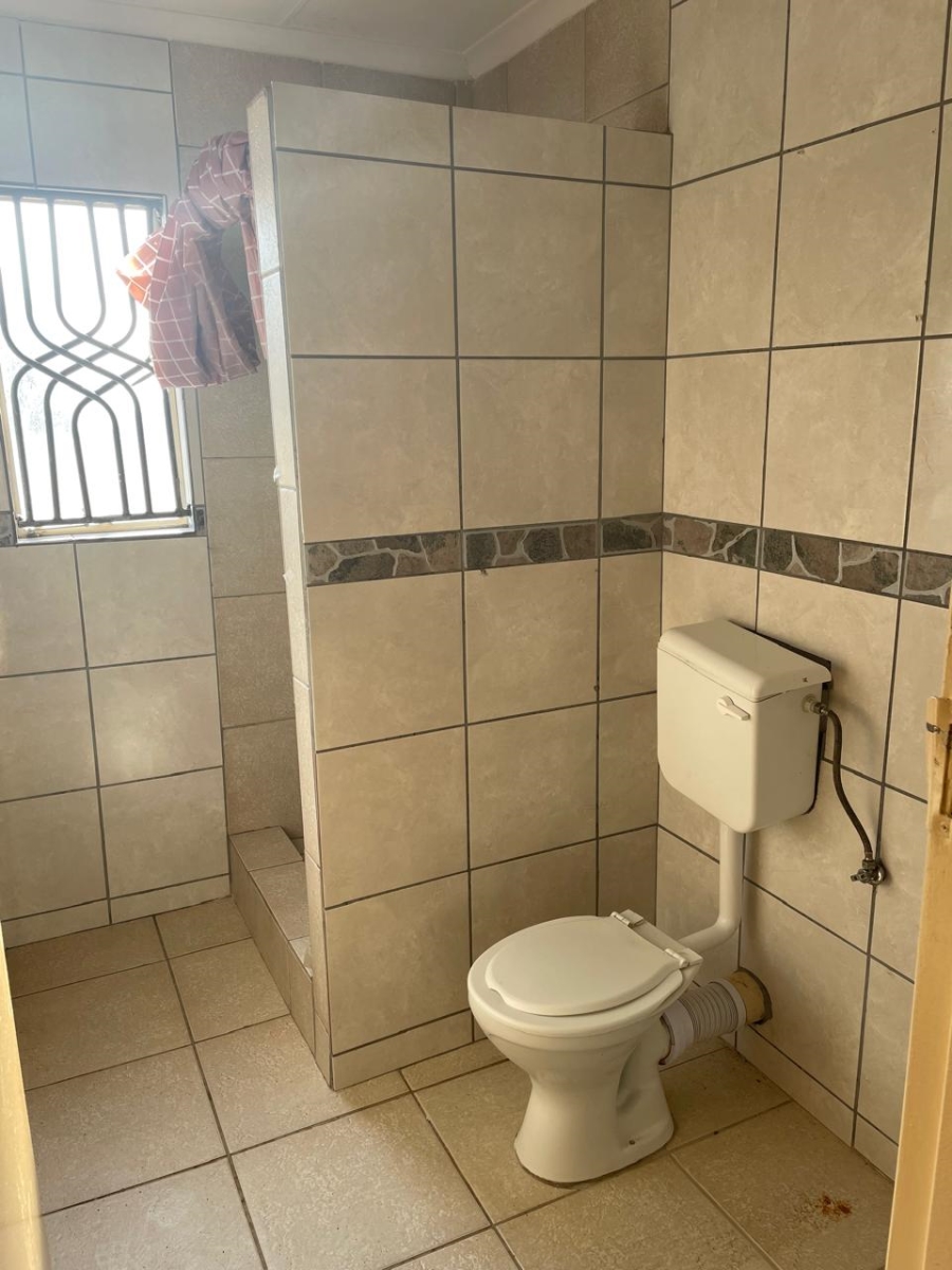 To Let 3 Bedroom Property for Rent in Windmill Park Gauteng