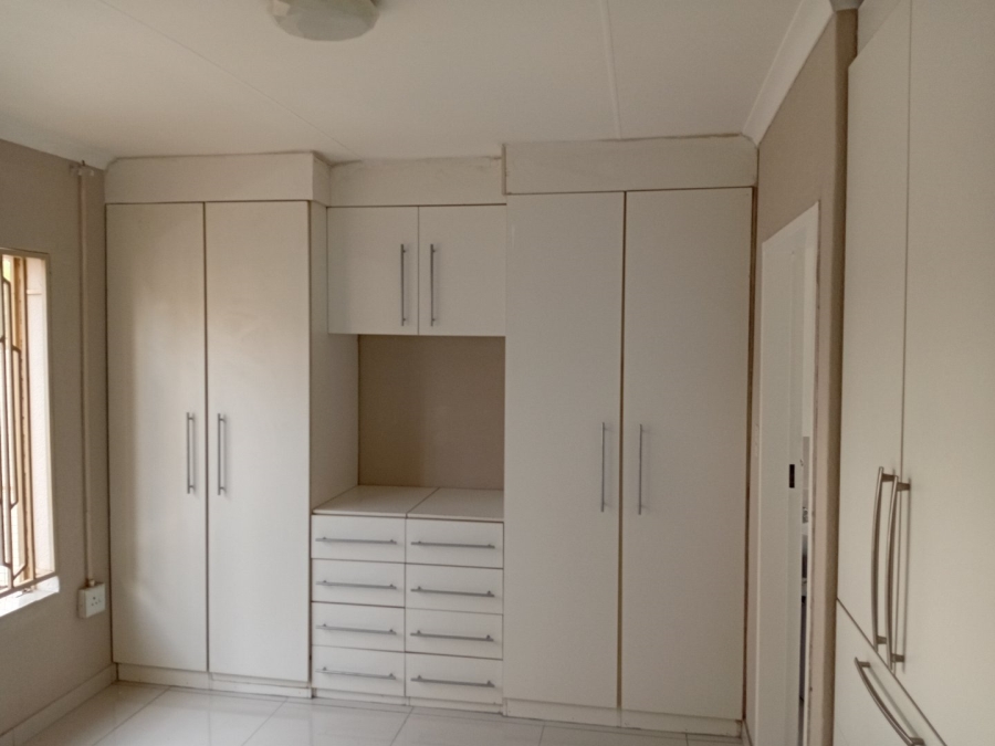  Bedroom Property for Sale in Danville Gauteng