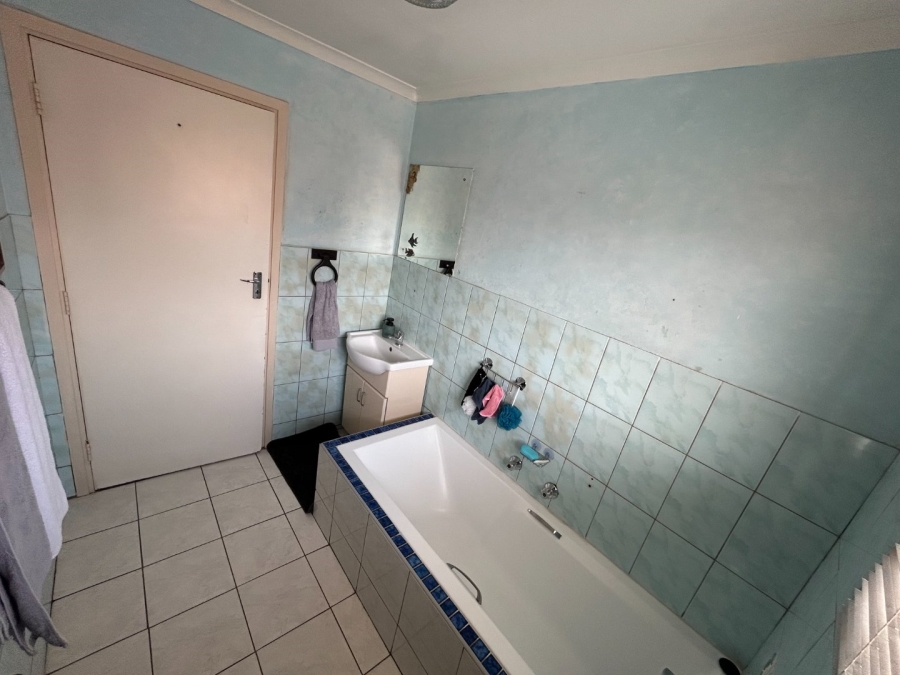 3 Bedroom Property for Sale in Bergbron Gauteng