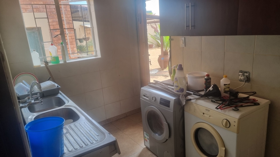 1 Bedroom Property for Sale in Hornsoord A H Gauteng