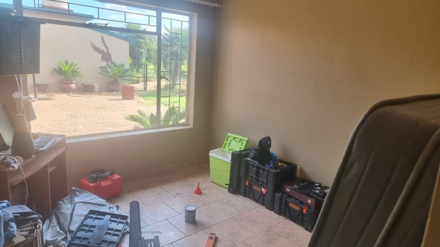 1 Bedroom Property for Sale in Hornsoord A H Gauteng