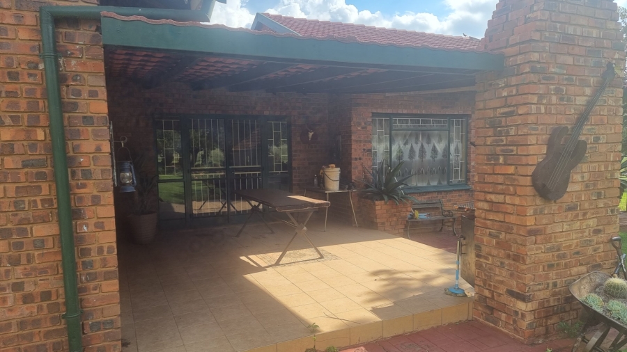 1 Bedroom Property for Sale in Hornsoord A H Gauteng