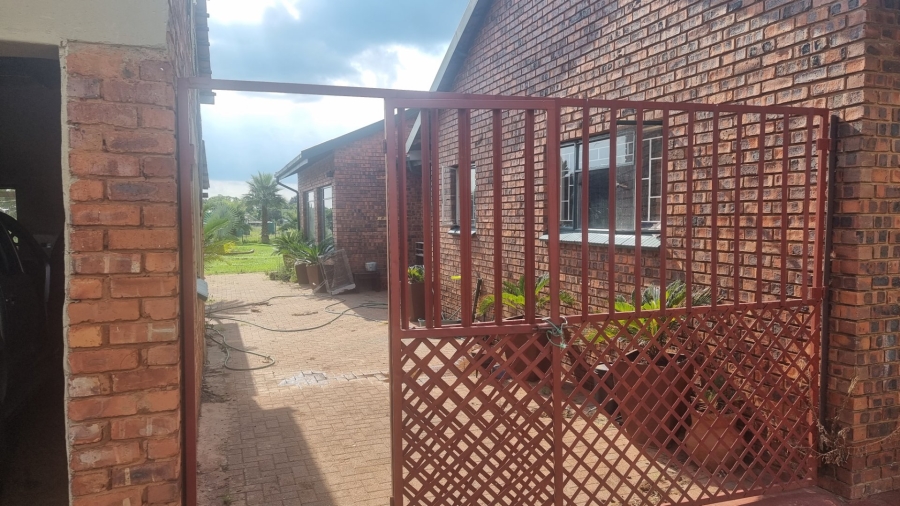 1 Bedroom Property for Sale in Hornsoord A H Gauteng