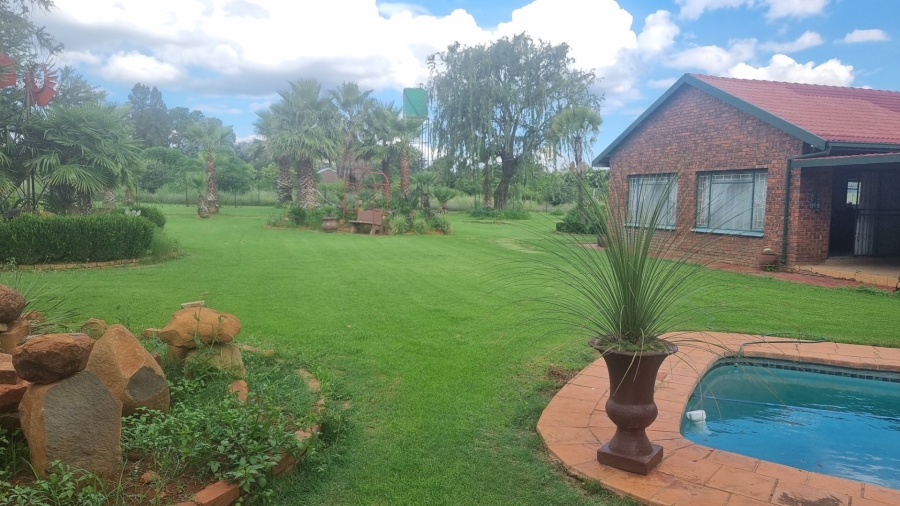 1 Bedroom Property for Sale in Hornsoord A H Gauteng