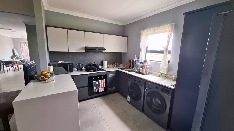 3 Bedroom Property for Sale in Glen Austin Gauteng