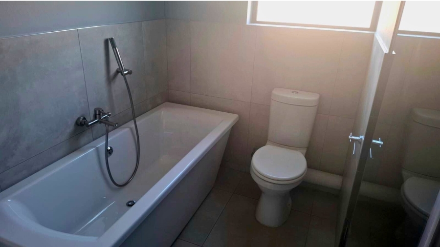 3 Bedroom Property for Sale in Glen Austin Gauteng