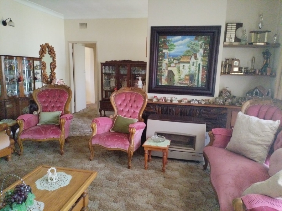 4 Bedroom Property for Sale in Strubenvale Gauteng