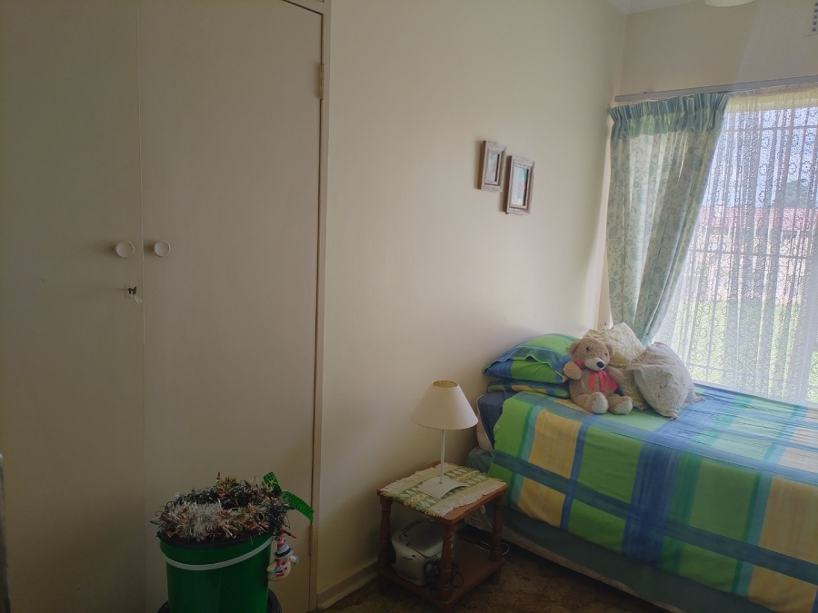 4 Bedroom Property for Sale in Strubenvale Gauteng