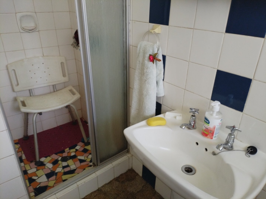 4 Bedroom Property for Sale in Strubenvale Gauteng