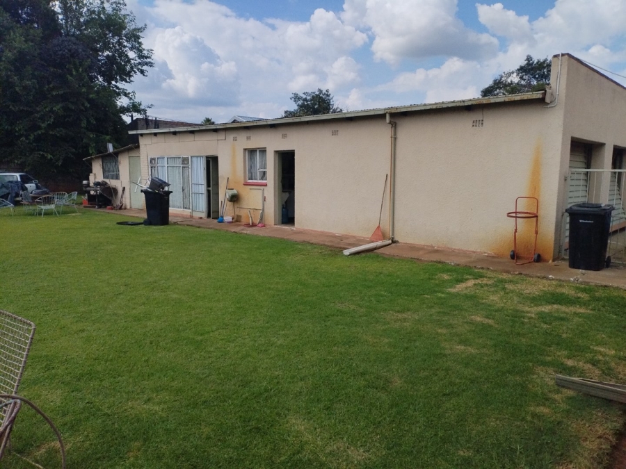 4 Bedroom Property for Sale in Strubenvale Gauteng