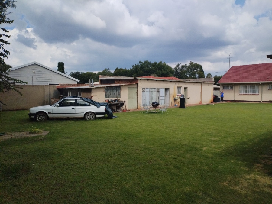 4 Bedroom Property for Sale in Strubenvale Gauteng