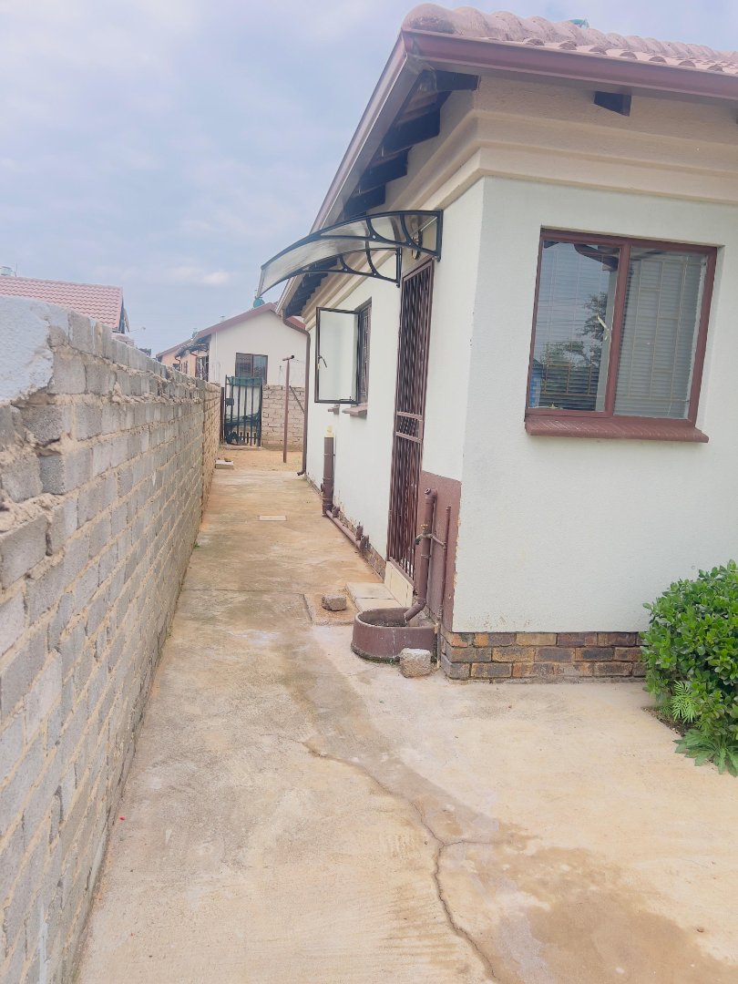 To Let 3 Bedroom Property for Rent in Soshanguve VV Gauteng