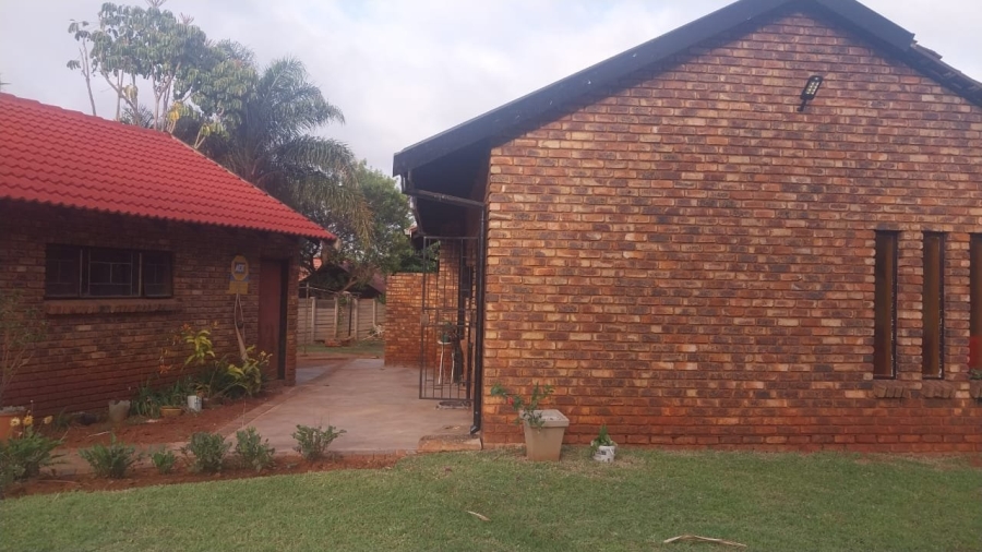 To Let 3 Bedroom Property for Rent in The Orchards Gauteng