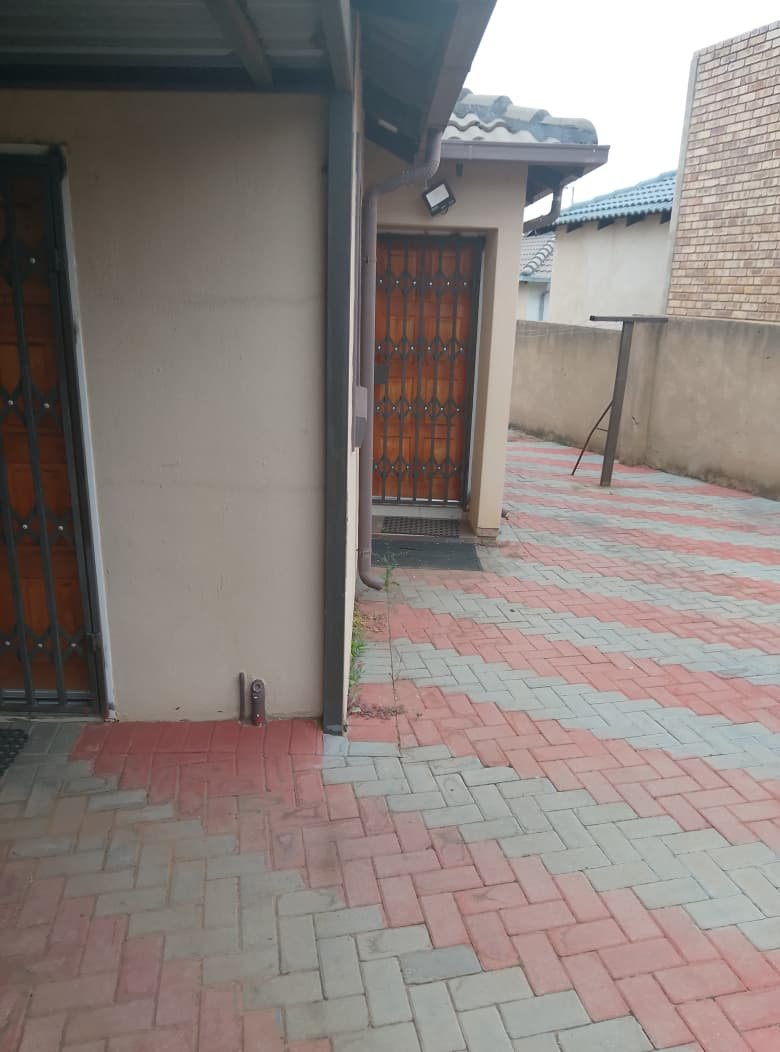 To Let 3 Bedroom Property for Rent in The Orchards Gauteng