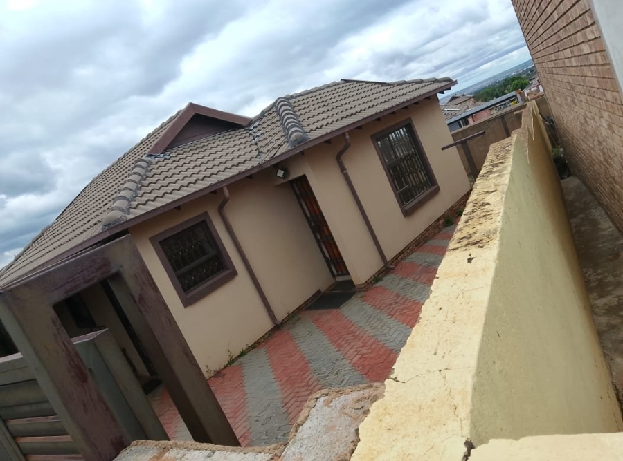 To Let 3 Bedroom Property for Rent in The Orchards Gauteng
