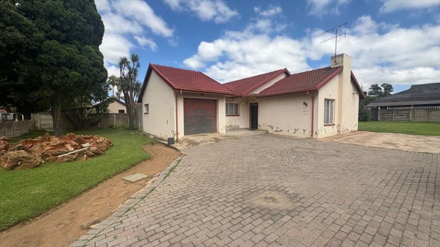 4 Bedroom Property for Sale in Rynsoord Gauteng