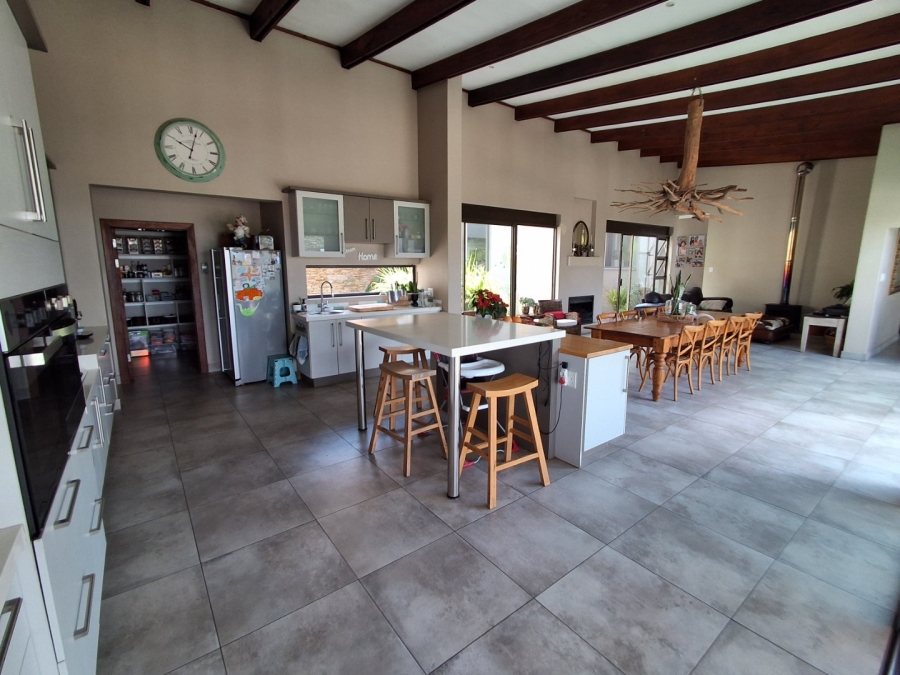 5 Bedroom Property for Sale in Sable Hills Gauteng