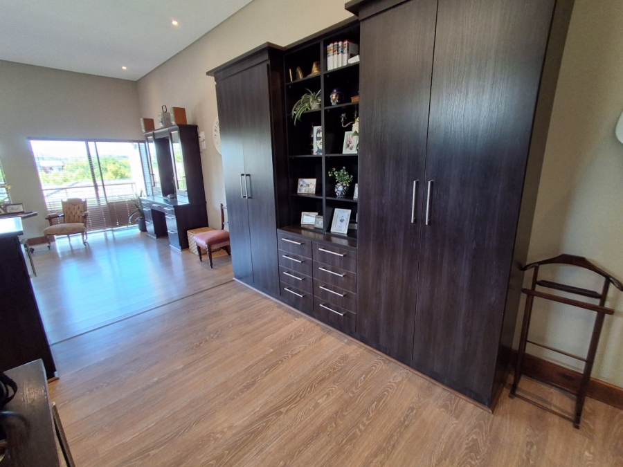 5 Bedroom Property for Sale in Sable Hills Gauteng