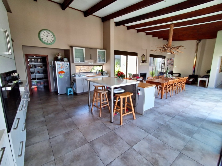 5 Bedroom Property for Sale in Sable Hills Gauteng