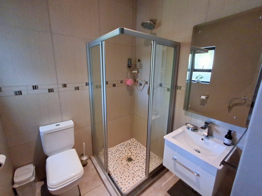 5 Bedroom Property for Sale in Sable Hills Gauteng