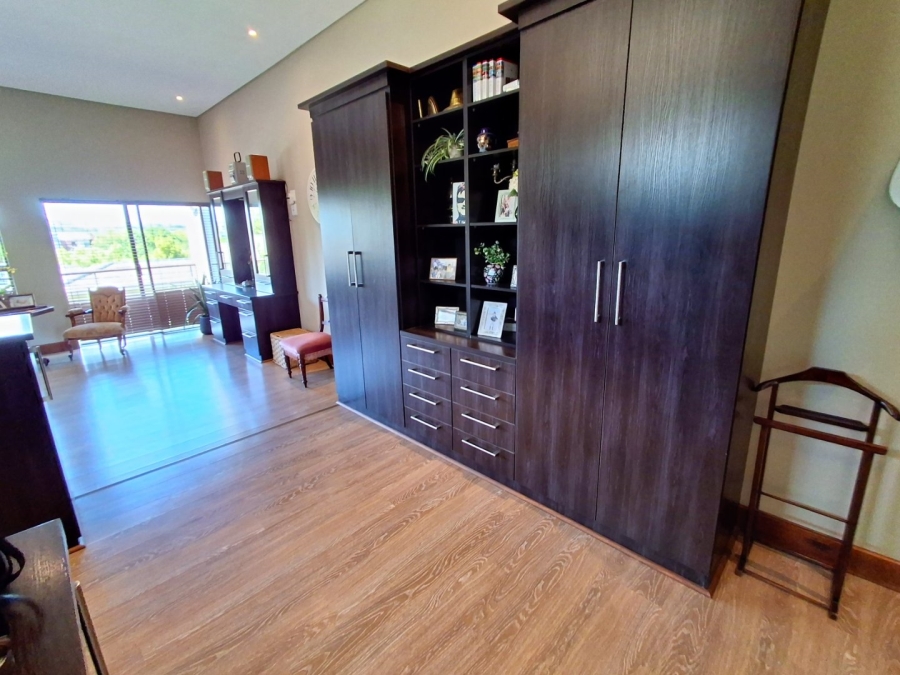 5 Bedroom Property for Sale in Sable Hills Gauteng