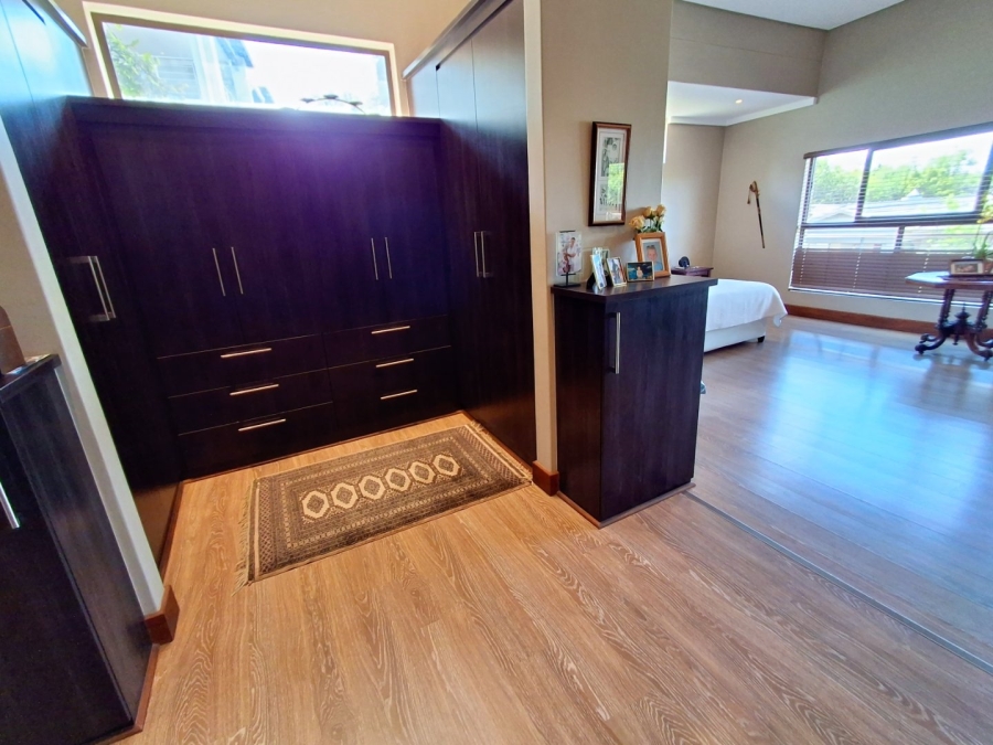 5 Bedroom Property for Sale in Sable Hills Gauteng