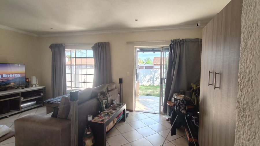 1 Bedroom Property for Sale in Annlin Gauteng