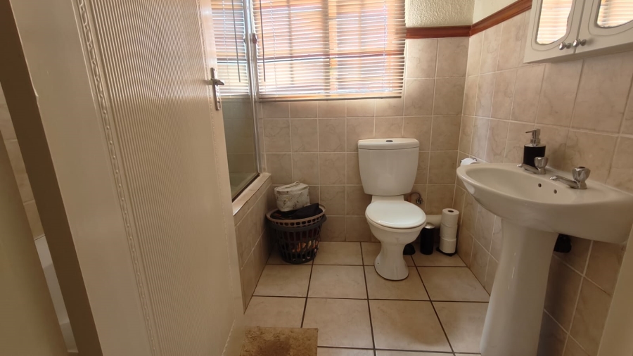 1 Bedroom Property for Sale in Annlin Gauteng
