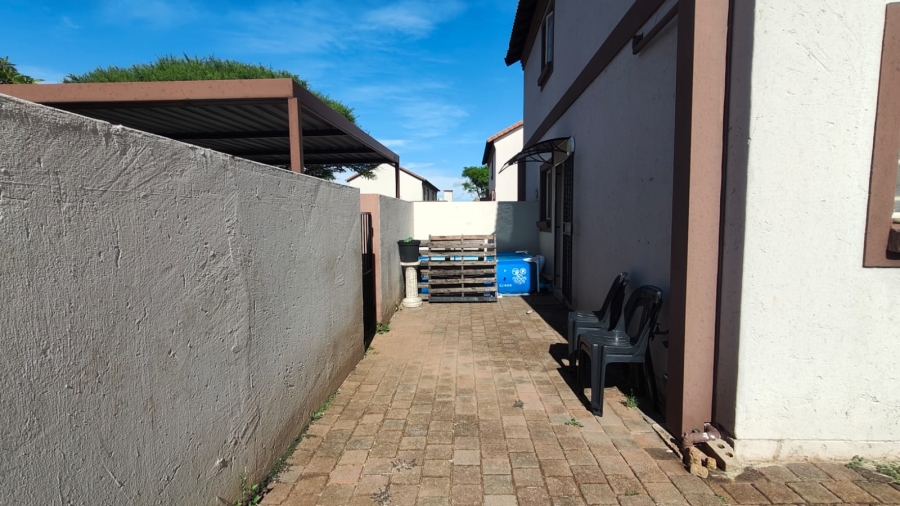 1 Bedroom Property for Sale in Annlin Gauteng
