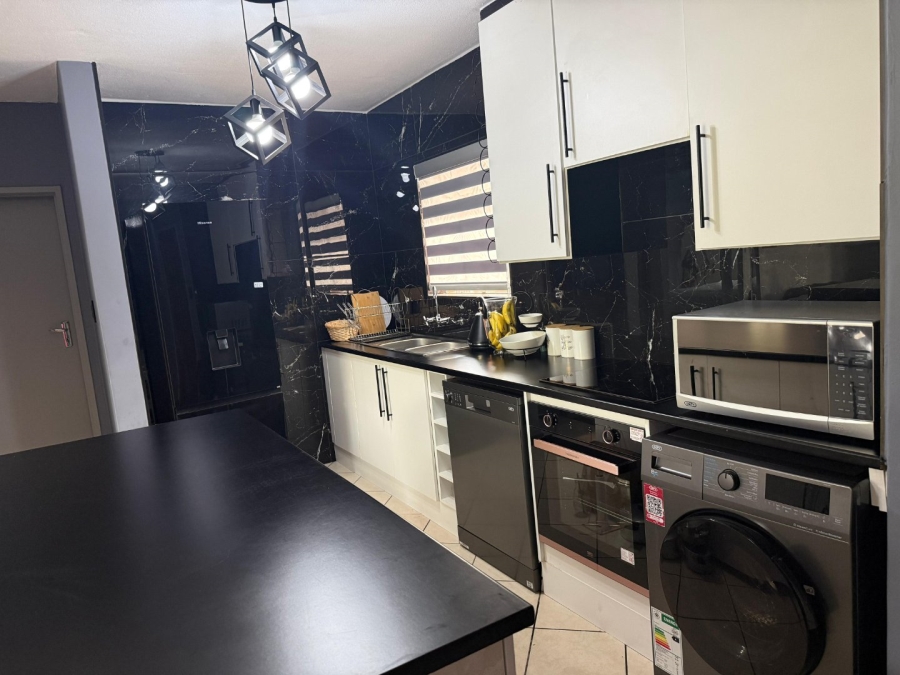 3 Bedroom Property for Sale in Equestria Gauteng