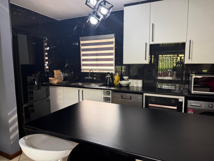 3 Bedroom Property for Sale in Equestria Gauteng