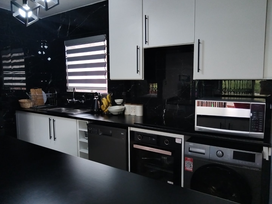 3 Bedroom Property for Sale in Equestria Gauteng