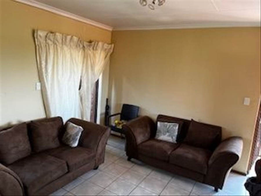 2 Bedroom Property for Sale in Edleen Gauteng