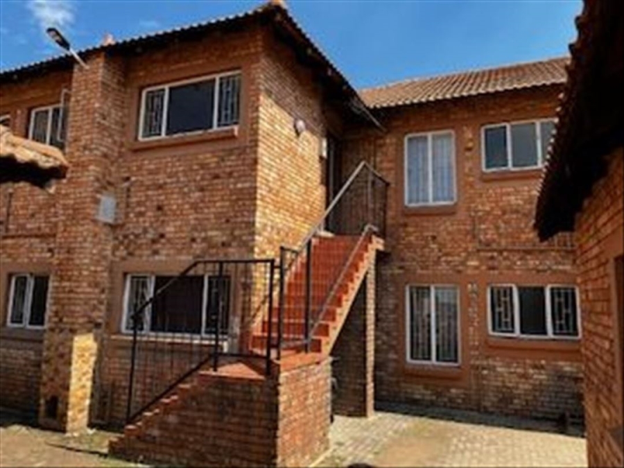 2 Bedroom Property for Sale in Edleen Gauteng